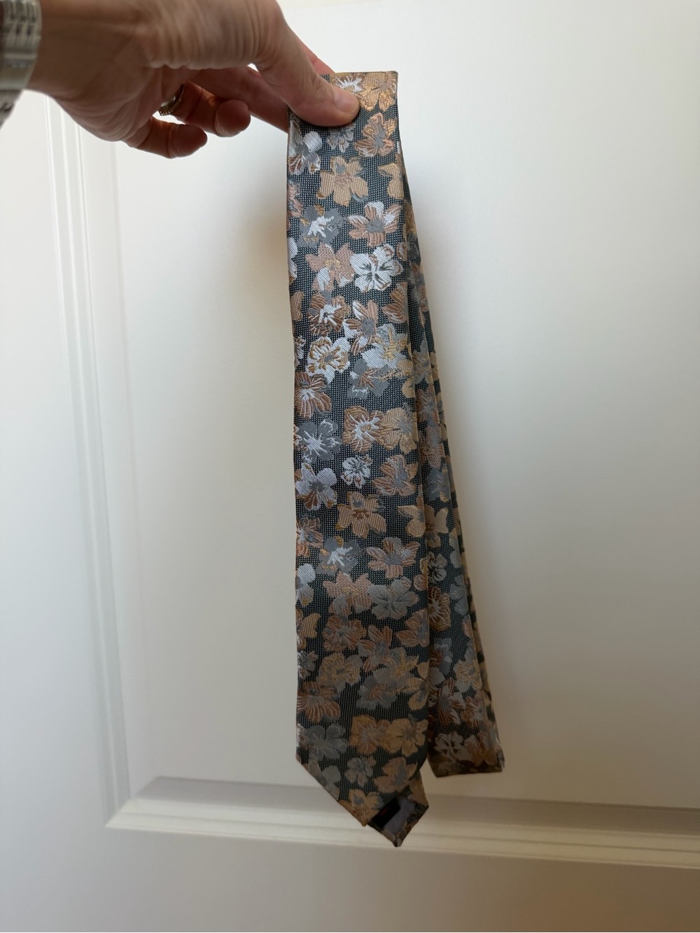 Floral Pattern Men's Tie in blue Gray and Beige